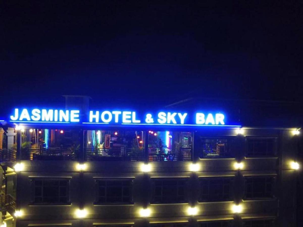 Jasmine Hotel& Sky Bar Баттамбанг Экстерьер фото